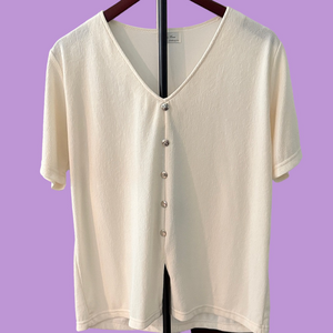 Chic Cream V-Neck Buttoned Blouse